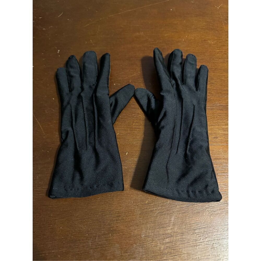 Black Tinsulate gloves
